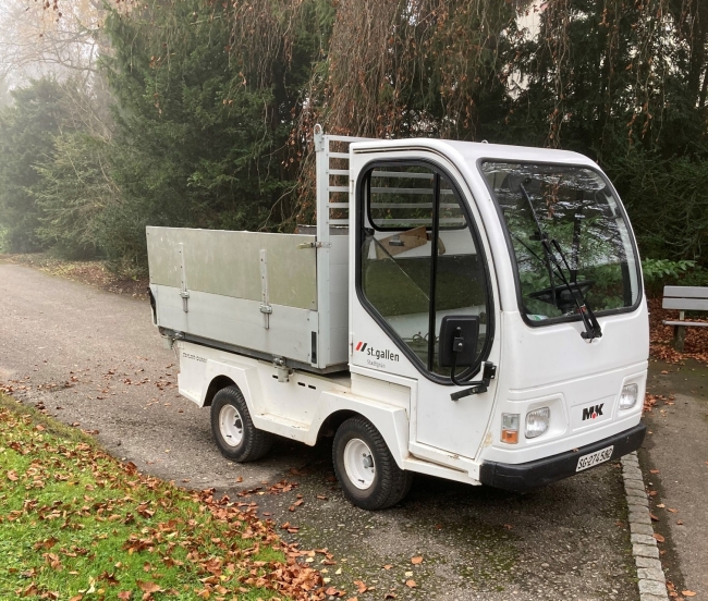 Elektrifiziertes Fahrzeug von Stadtgr&uuml;n.